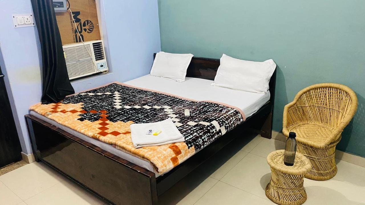 Ram Paying Guest House & Hostel Near By Krishna Janmabhoomi ماثورا المظهر الخارجي الصورة